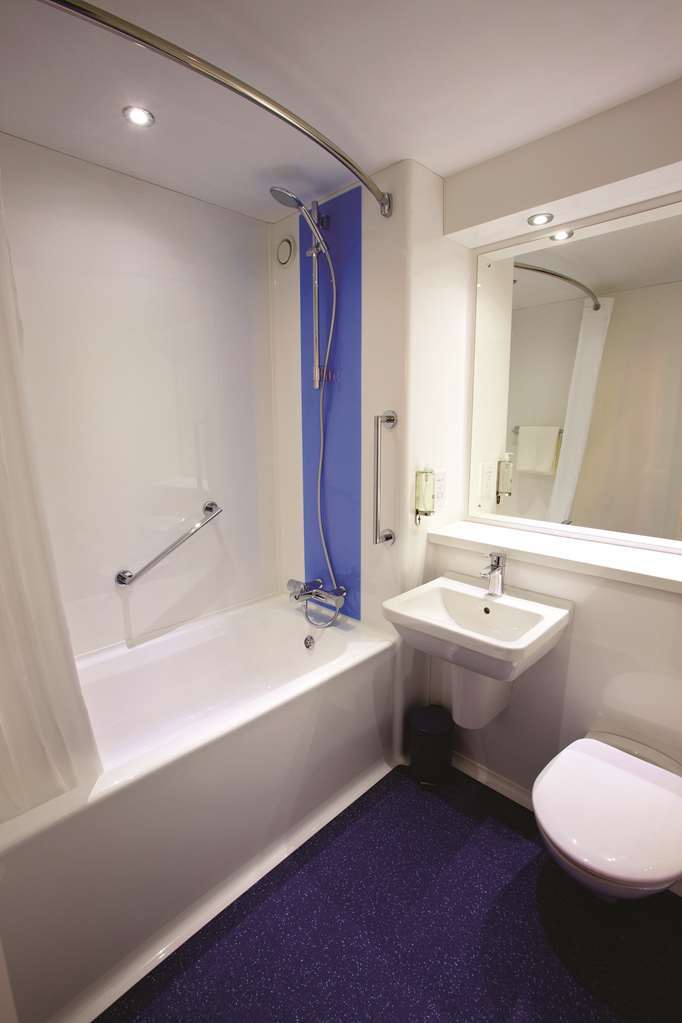 Travelodge Plymouth Roborough الغرفة الصورة